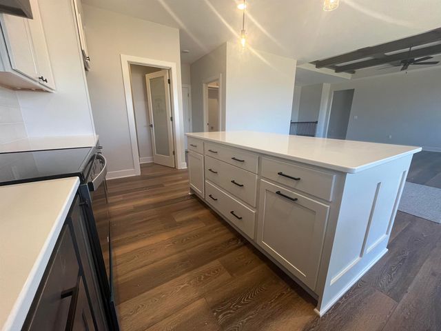 8424 Pebble St, Maize, KS 67101