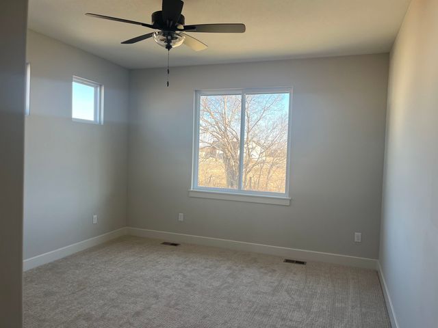 8424 Pebble St, Maize, KS 67101