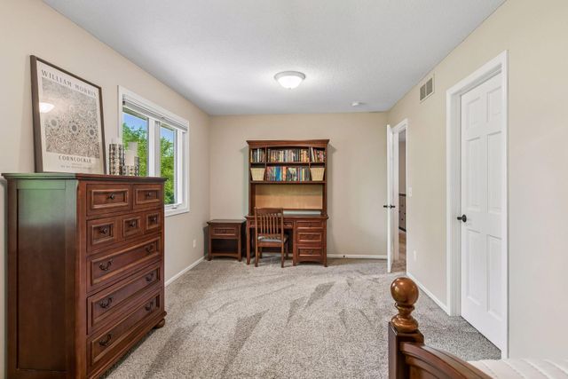 9176 Tewsbury Gate N, Maple Grove, MN 55311