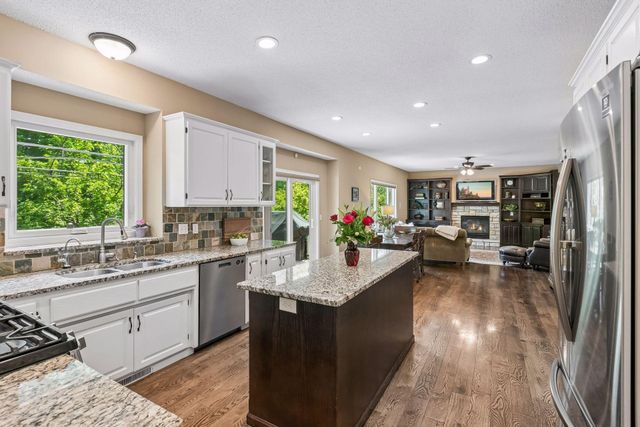 9176 Tewsbury Gate N, Maple Grove, MN 55311