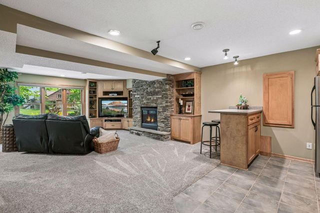 9176 Tewsbury Gate N, Maple Grove, MN 55311