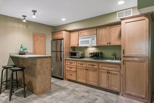9176 Tewsbury Gate N, Maple Grove, MN 55311