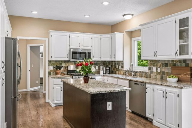 9176 Tewsbury Gate N, Maple Grove, MN 55311