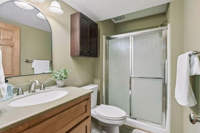 9176 Tewsbury Gate N, Maple Grove, MN 55311