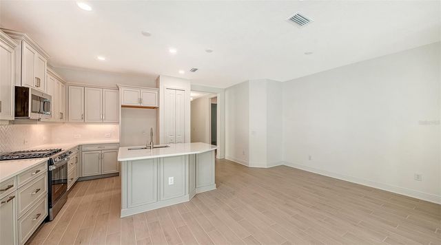 280 ALTAMURA CIRCLE, Nokomis, FL 34275