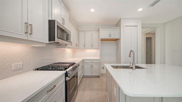 280 ALTAMURA CIRCLE, Nokomis, FL 34275