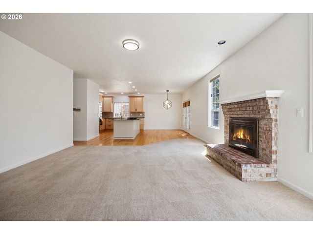 5904 BAY POINT Dr, Lake Oswego, OR 97035