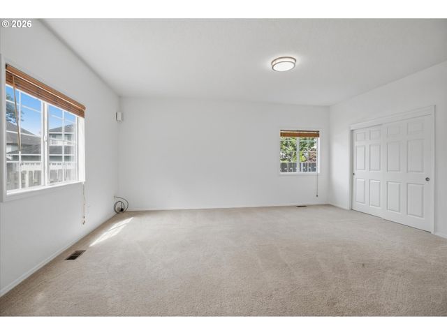 5904 BAY POINT Dr, Lake Oswego, OR 97035