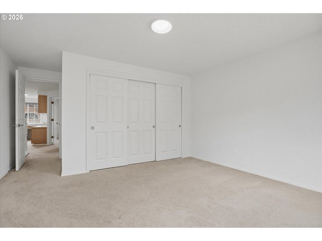 5904 BAY POINT Dr, Lake Oswego, OR 97035