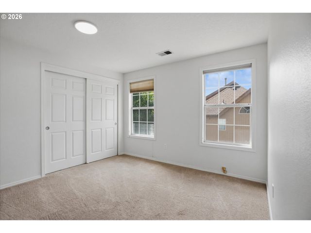 5904 BAY POINT Dr, Lake Oswego, OR 97035