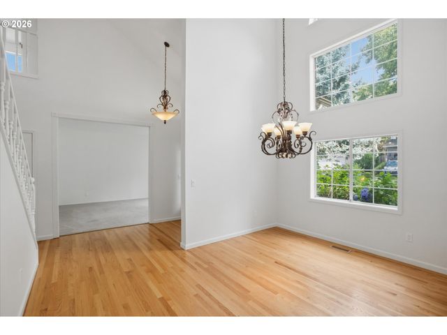 5904 BAY POINT Dr, Lake Oswego, OR 97035