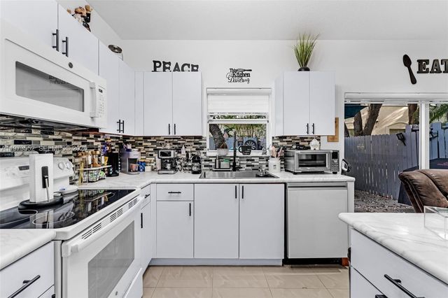 1687 SE 30th Street, Homestead, FL 33035