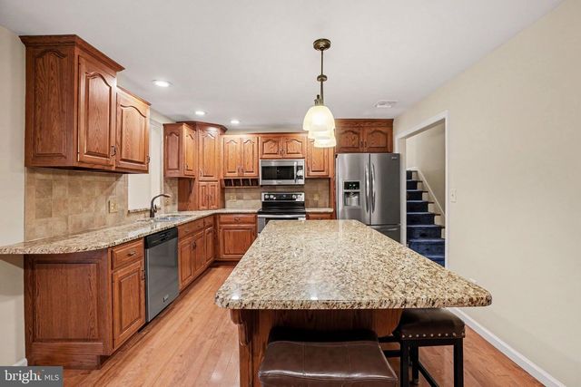 17 CARDINAL DR, Carlisle, PA 17015