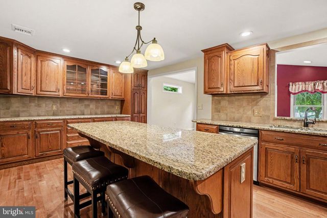 17 CARDINAL DR, Carlisle, PA 17015