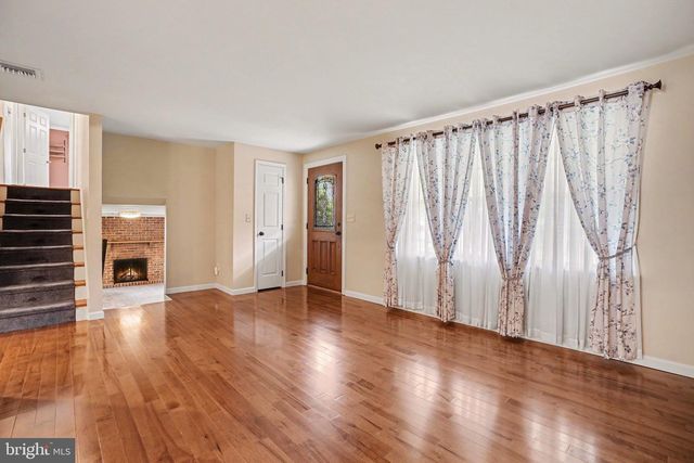 17 CARDINAL DR, Carlisle, PA 17015