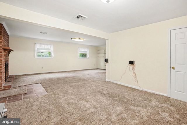 17 CARDINAL DR, Carlisle, PA 17015
