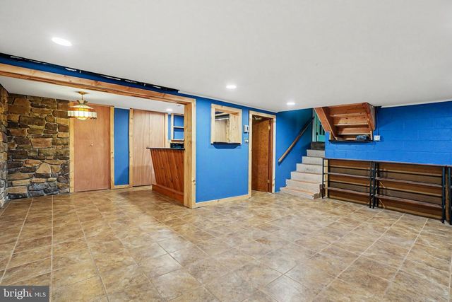 17 CARDINAL DR, Carlisle, PA 17015