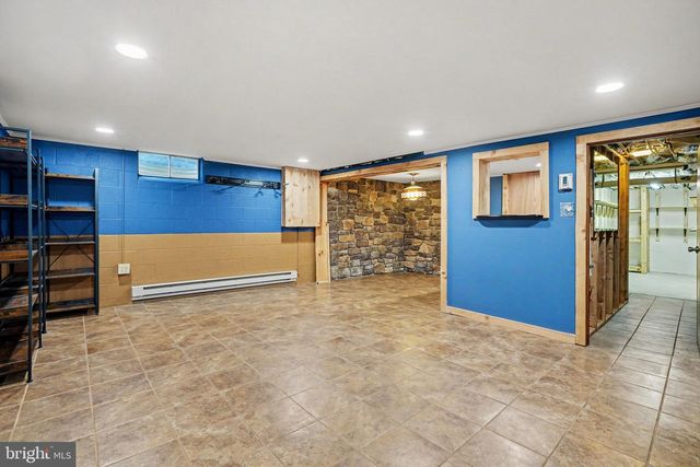 17 CARDINAL DR, Carlisle, PA 17015