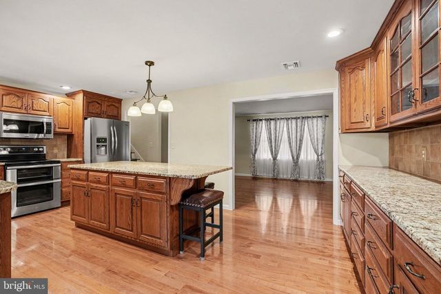 17 CARDINAL DR, Carlisle, PA 17015
