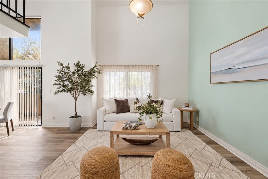 18433 Hatteras 507, Tarzana, CA 91356 — photo 2