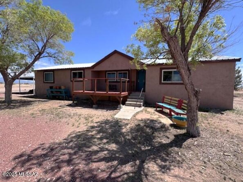 3865 W Dearing Road, Willcox, AZ 85643