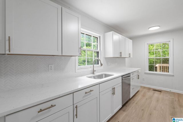 2825 2ND WAY NW, Center Point, AL 35215