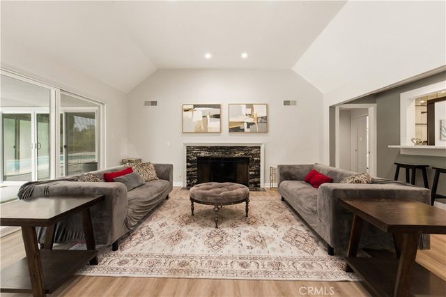 15701 Royal Ridge, Sherman Oaks, CA 91403