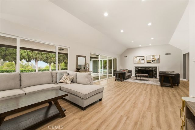 15701 Royal Ridge, Sherman Oaks, CA 91403