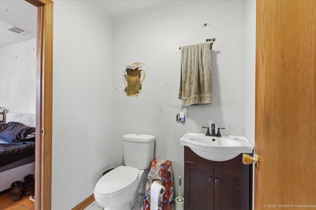 7817 W 98th Place, Hickory Hills, IL 60457