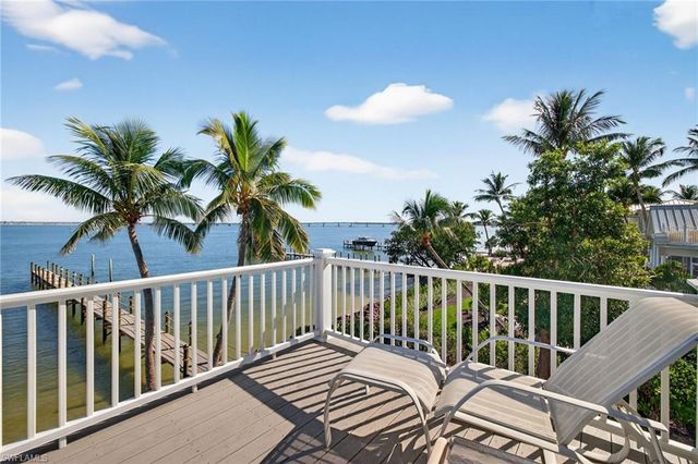 1157 Bird LN, Sanibel, FL 33957