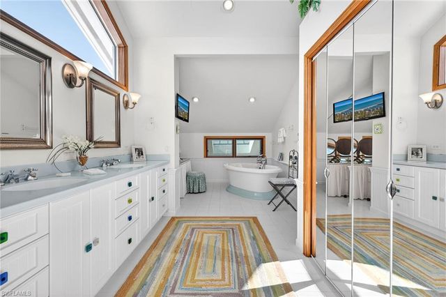 1157 Bird LN, Sanibel, FL 33957