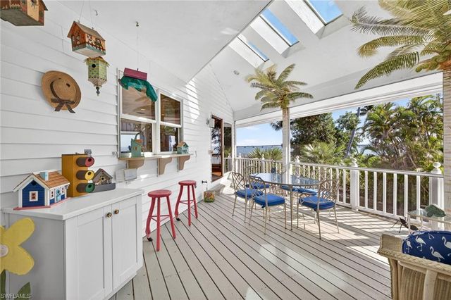 1157 Bird LN, Sanibel, FL 33957