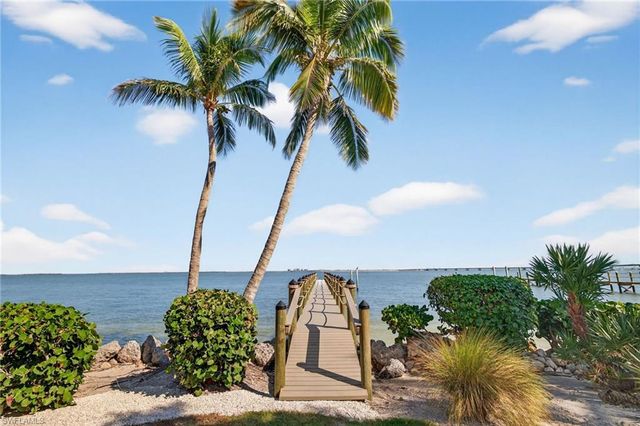 1157 Bird LN, Sanibel, FL 33957
