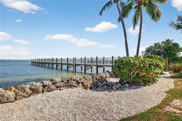 1157 Bird LN, Sanibel, FL 33957