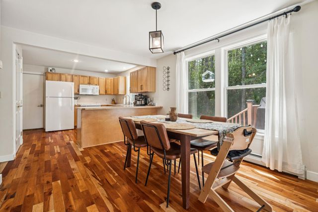 40 Camp Brook Common, Hanover, NH 03755