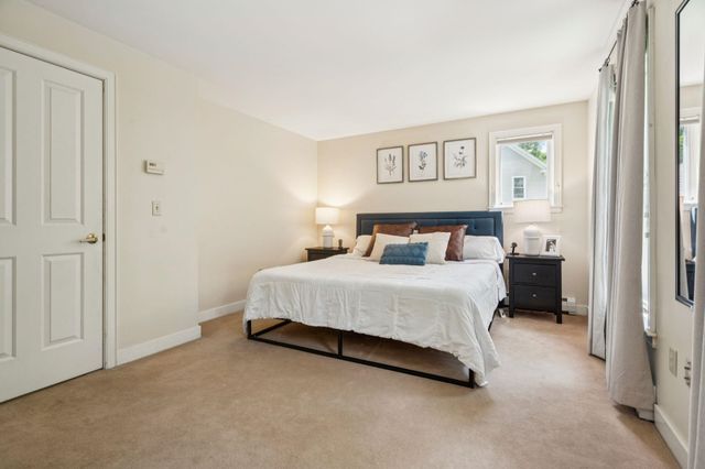 40 Camp Brook Common, Hanover, NH 03755