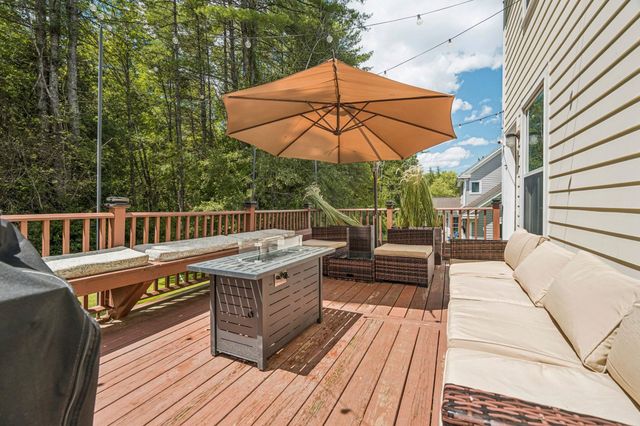 40 Camp Brook Common, Hanover, NH 03755