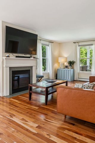 40 Camp Brook Common, Hanover, NH 03755