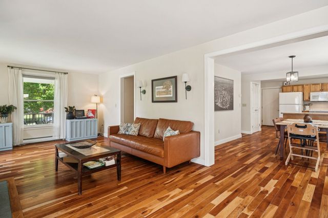 40 Camp Brook Common, Hanover, NH 03755