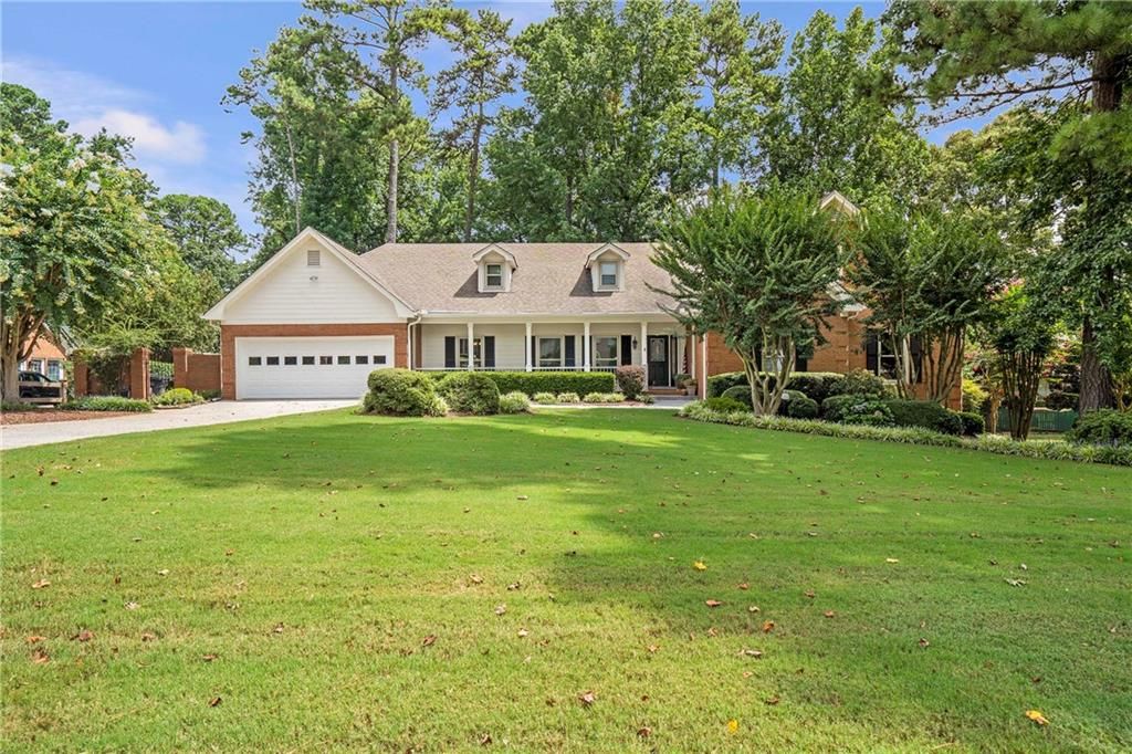 5278 Browning SW Way, Lilburn, GA 30047