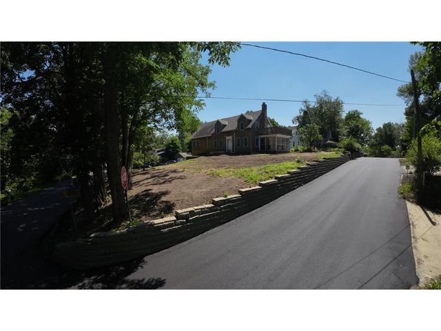 1202 La Salle Street, Wayzata, MN 55391