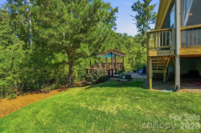 2004 Folkstone Lane, Lancaster, SC 29720