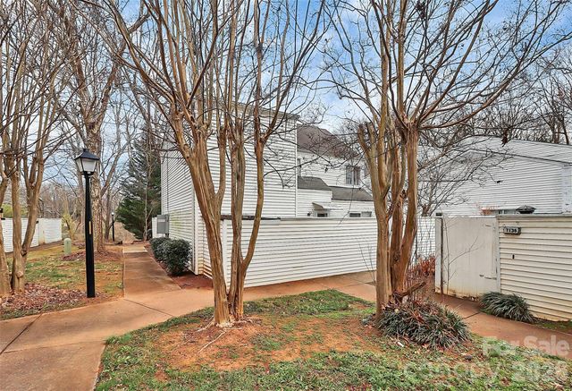 7132 Stonington Lane, Charlotte, NC 28227