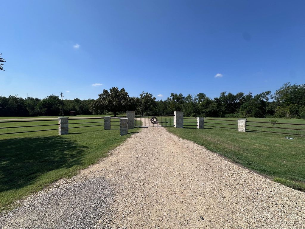 7351 Hackberry Rd. RD, Holland, TX 76534