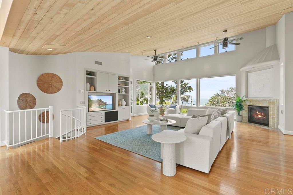 320 Bellaire Street, Del Mar, CA 92014