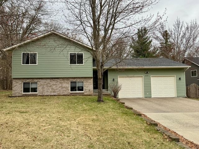 314 5th Street NE, Sartell, MN 56377