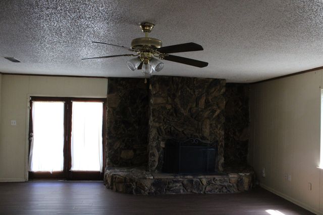 110 E Vanston Lane, Crandall, TX 75114
