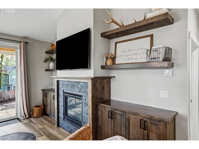 511 Nw BYERS Ln, Dallas, OR 97338