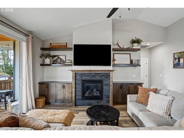 511 Nw BYERS Ln, Dallas, OR 97338