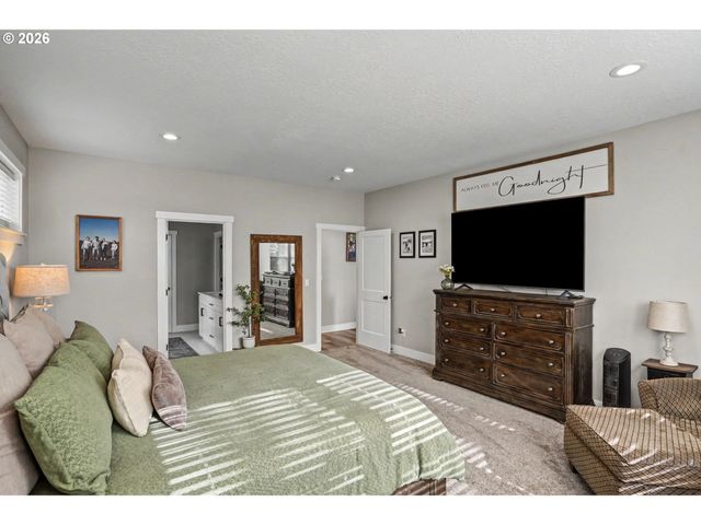 511 Nw BYERS Ln, Dallas, OR 97338